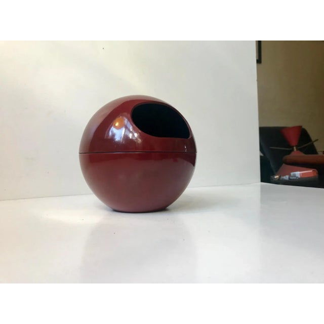 Space Age Acrylic Tableware Set, 1970s, Set of 7 For Sale - Image 3 of 7