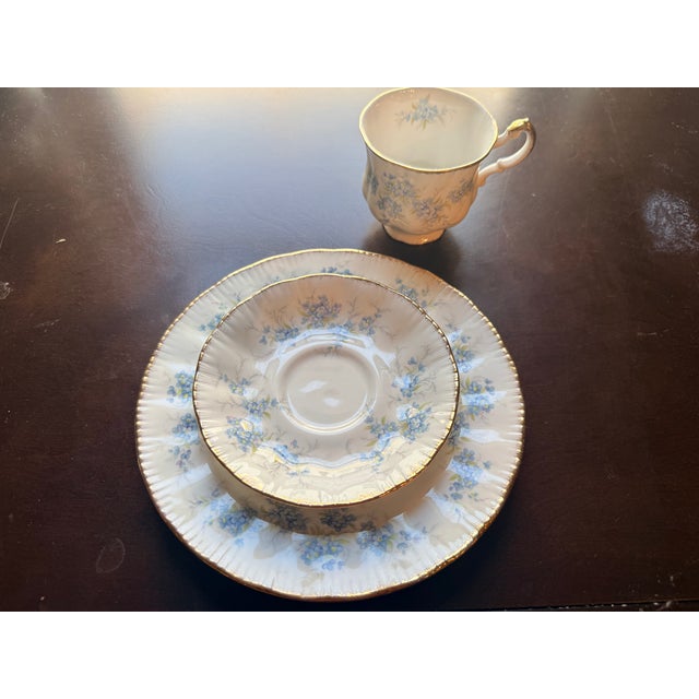 Mid-Century Modern Paragon "Remember Me" Fine Bone China Teacup Trio – 3-Piece Set For Sale - Image 3 of 6