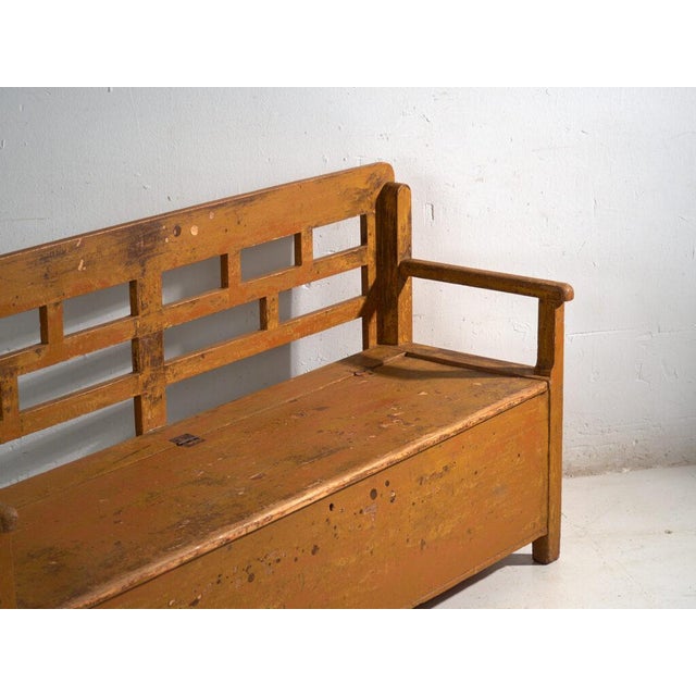 Vintage Painted Storage Bench in Pine, 1920 For Sale - Image 3 of 11