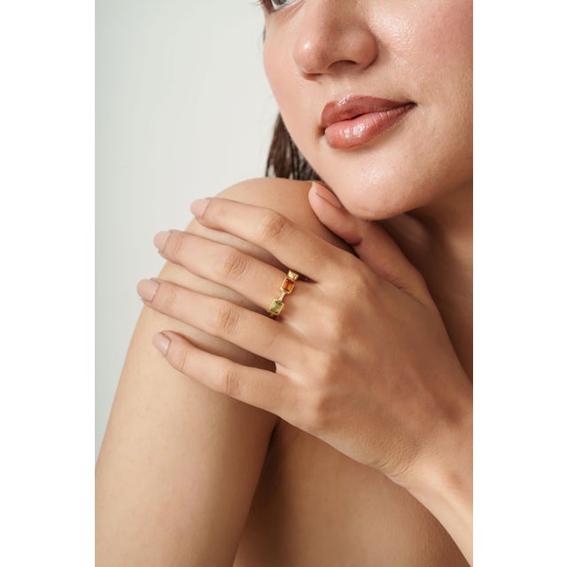 1.92ct Emerald Cut Multi Sapphire & Diamond Three Stone Ring in 14k Yellow Gold Size 9 For Sale - Image 10 of 15