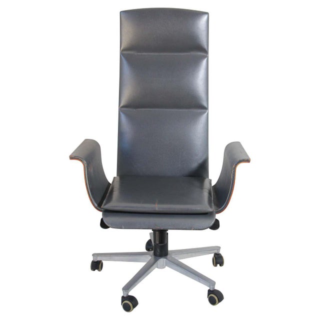 Mariani Wing Executive Office Chair by Luca Scacchetti Italy For Sale - Image 13 of 13