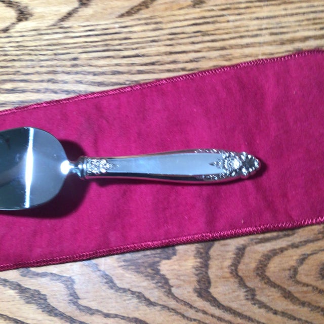 Prelude" Silver Cake Server by International and Oneida Sterling Silver Handle Cake Knife - 2 Piece For Sale - Image 11 of 13
