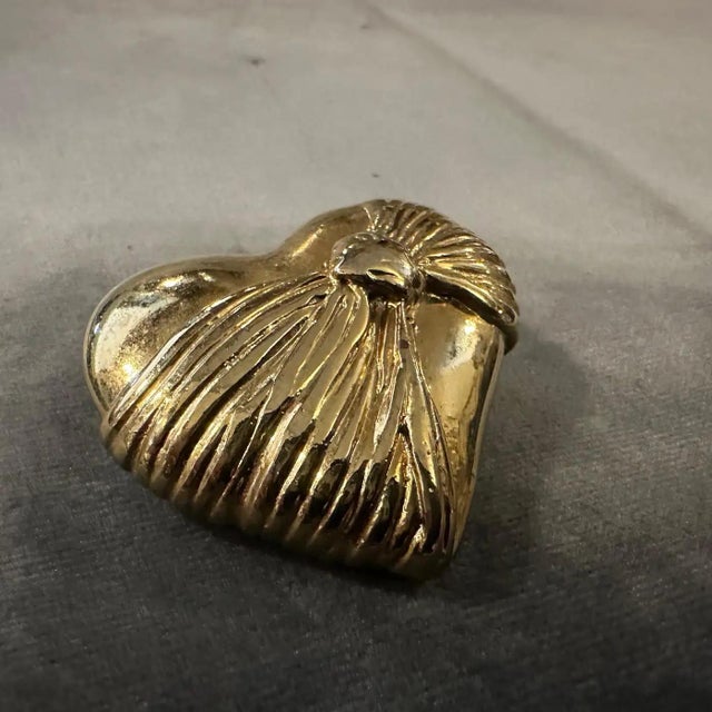 1990s Retro Brass French Heart Brooch by Loris Azzaro For Sale - Image 9 of 9
