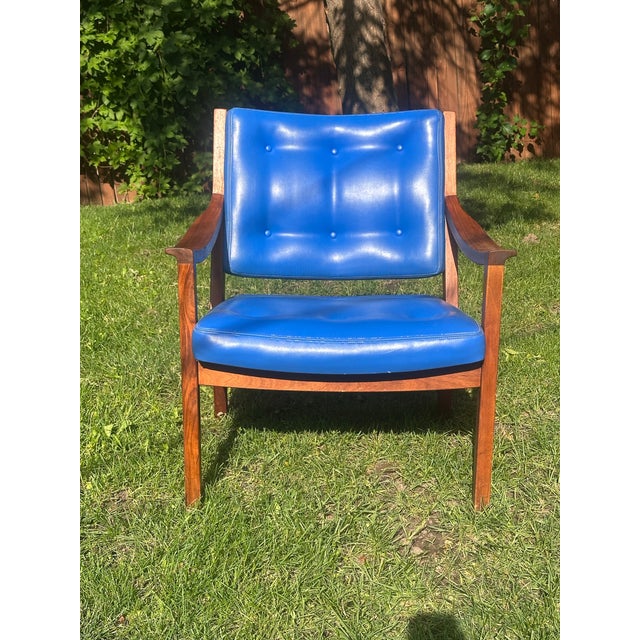 Wood Gunlocke Mid Century Walnut Occasional Desk Chair For Sale - Image 7 of 12