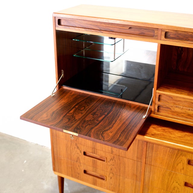 Mid-Century Modern Rosewood Secretary Desk & Bar Cabinet, in the Style of Brdr. Larsen Møbelfabrik For Sale - Image 3 of 18