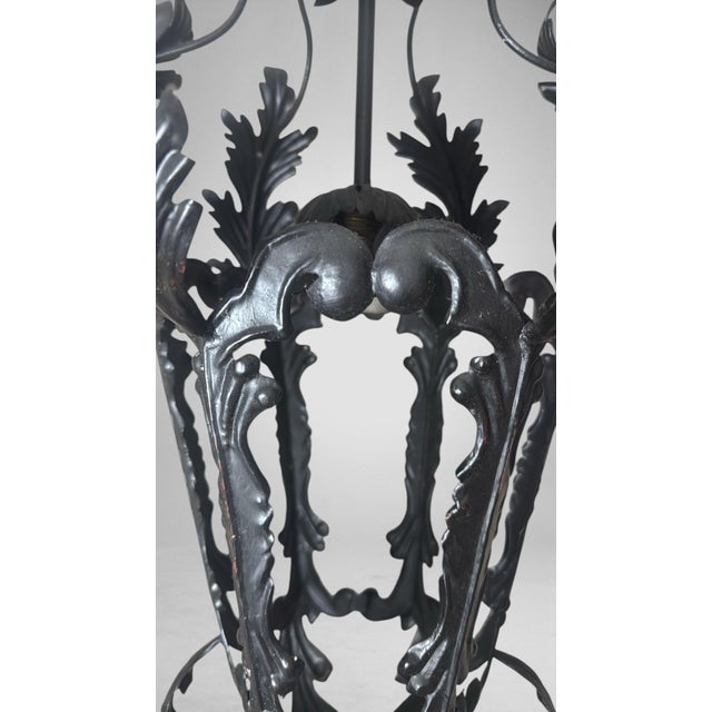 Early 20th Century Italian Florentine Renaissance Revival Style Pair Italian Wrought Iron Lanterns For Sale - Image 13 of 18