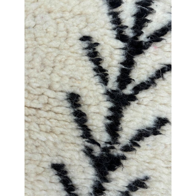 Abstract Beni Ouarain Moroccan Wool Rug With Lavender Tribal Motif For Sale - Image 3 of 10