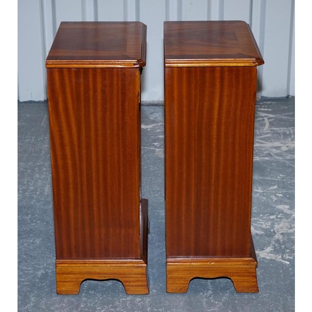 Vintage Georgian Style Walnut Nightstands, Set of 2 For Sale - Image 13 of 16