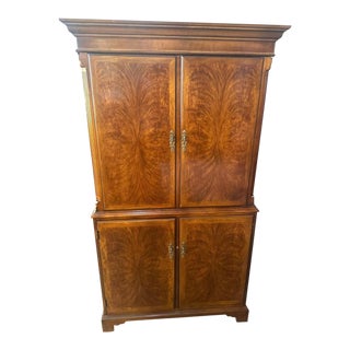 Late 20th Century Restored Drexel Heritage Burled Mahogany Georgian Armoire 'Made Expressly for the Ritz-Carlton Hotel' For Sale