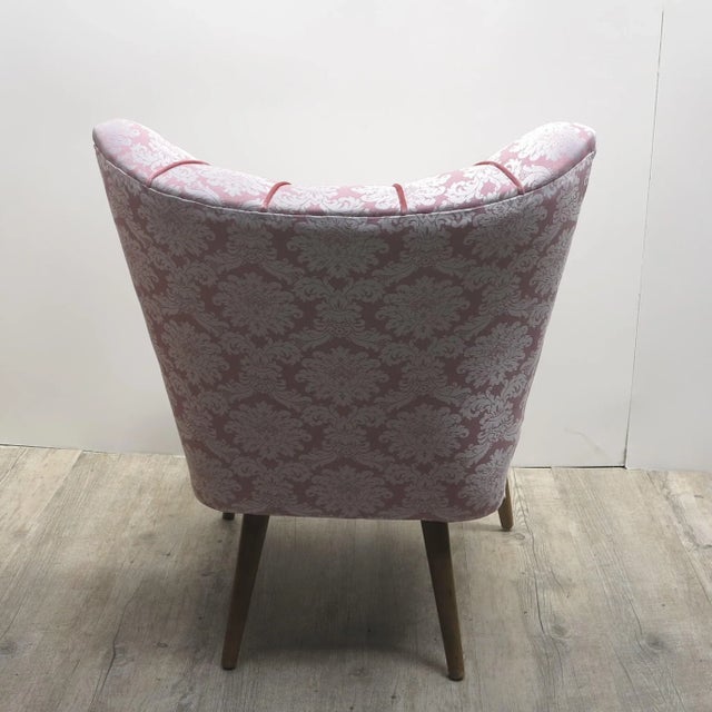 1950s Vintage Pink Cocktail Chair with Wooden Legs For Sale - Image 5 of 11