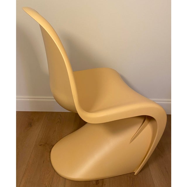 Plastic Verner Panton Set of 7 Cantilevered Chairs by Vitra Herman Miller Edition For Sale - Image 7 of 7
