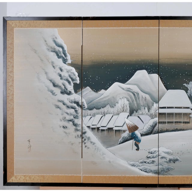 1970s Japanese Byobu "Snowy Mountain Home Winter" 4-Panel Folding Screen White & Gold For Sale - Image 4 of 11