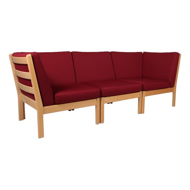 Modul Sofa in Beech and Red Wool attributed to Hans J. Wegner for Getama, 2000s For Sale