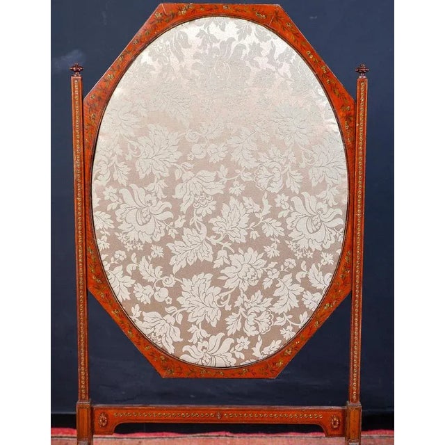 Excellent quality finely painted and carved English 19th century Fender with a white crème color fabric. Elegant decor...