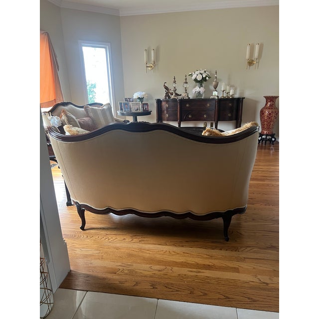 Drexel Heritage Elegant Drexel Heritage French Provincial Silk Settee For Sale - Image 4 of 5