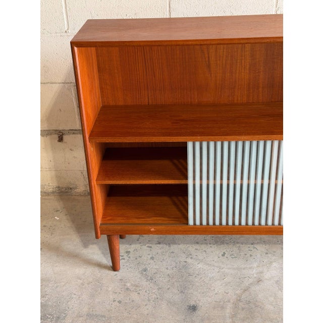 Wood Vintage Danish Modern Teak Cabinet Glass Door Bookcase Media Console For Sale - Image 7 of 9