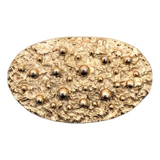 Vintage 1972 Signed Napier Oval Goldtone Bumpy Brooch For Sale