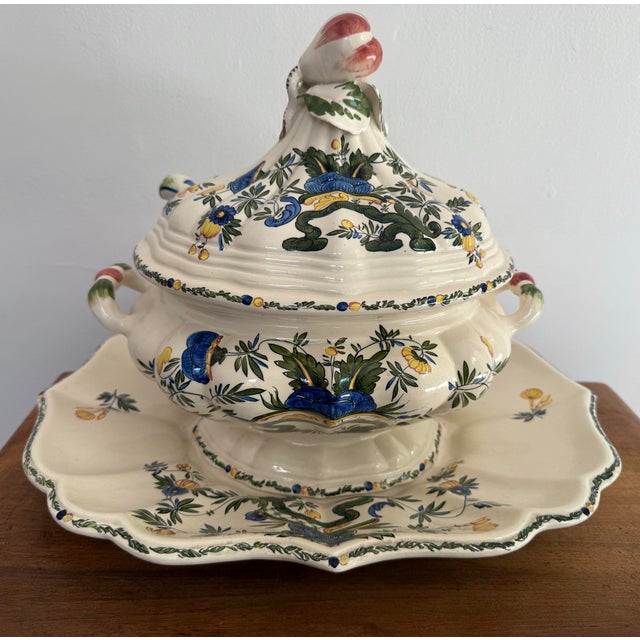 Rustic European 1960’s Italian Faience Majolica Tureen With Lid, Ladle, and Underplate For Sale - Image 3 of 11