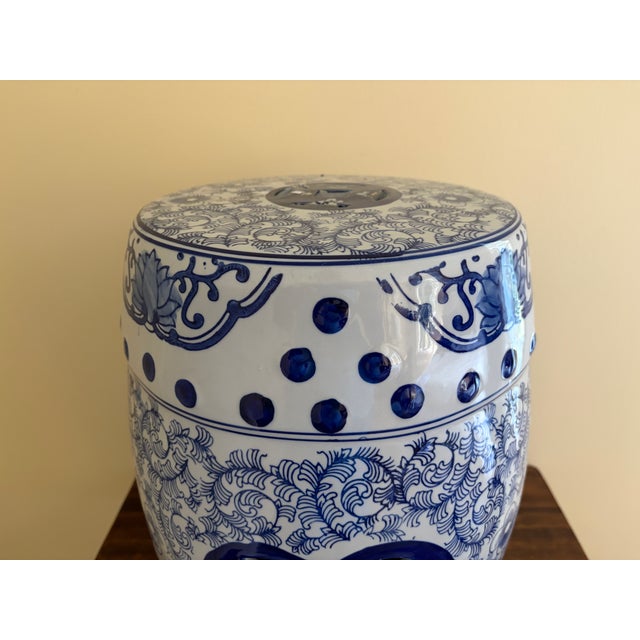 Late 20th Century Late 20th Century Blue and White Porcelain Chinoiserie Chinese Garden Stool or Side Table For Sale - Image 5 of 10