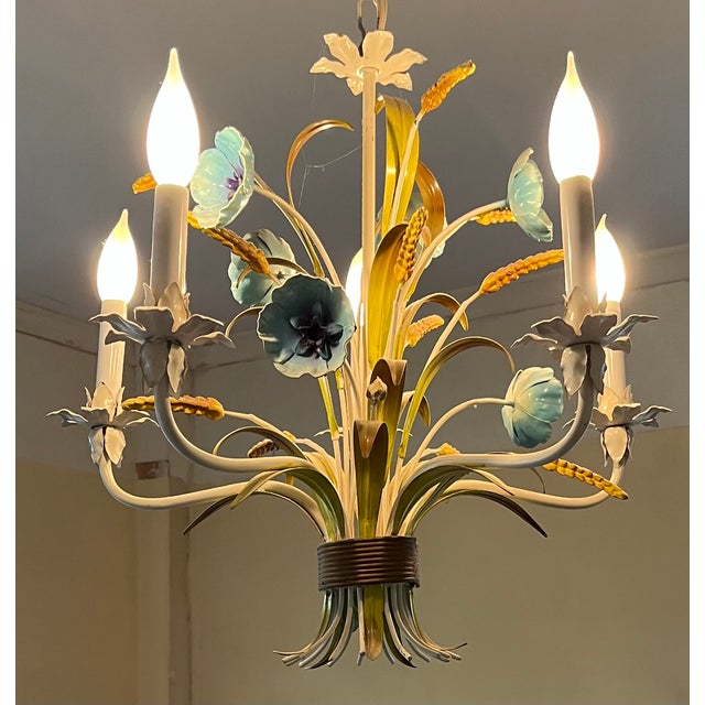 1970s Italian Mid-Century Tole Five Light Chandelier With Gathered Blue Flowers, Grasses and Wheat Stalks For Sale - Image 17 of 18