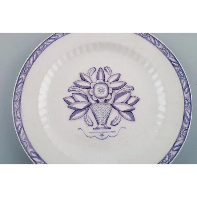 Faience Vas Serving Dish and Fifteen Plates by Wilhelm Kåge for Gustavsberg, Set of 16 For Sale - Image 6 of 8