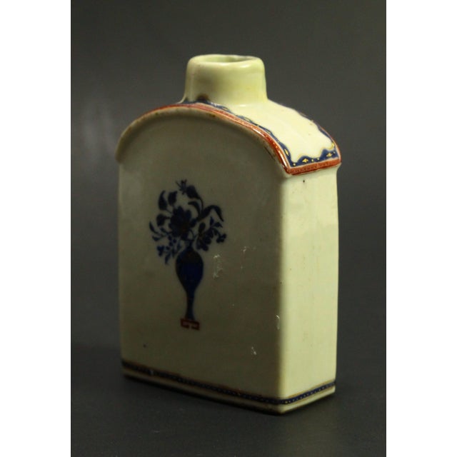 A rare antique Chinese Tea Caddy Fine white porcelain Decorated in underglaze cobalt blue & white, with gold accents at...