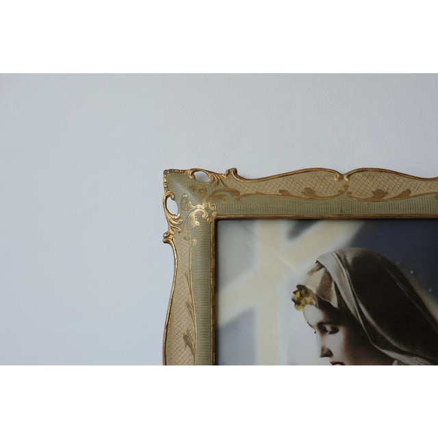 1950s Printed Glass Panel of the Madonna in Prayer, 1950s For Sale - Image 5 of 9