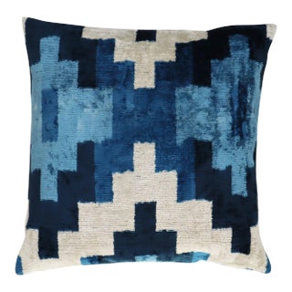 Contemporary Blue & Ivory Handmade Silk Throw Pillow With Down Insert For Sale