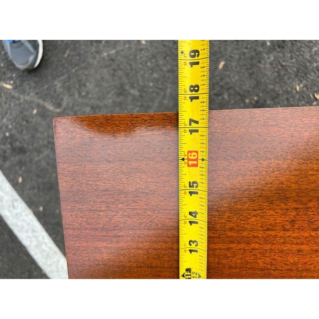 Mersman Furniture Vintage Federal Style Mahogany 2 Tier Side Table on Casters For Sale In Washington DC - Image 6 of 9