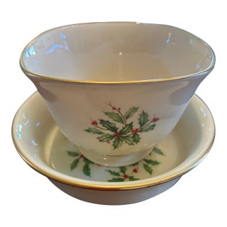 Late 20th Century Lenox China Candy Dish With Matching Saucer in Holiday Pattern - Set of 2 For Sale