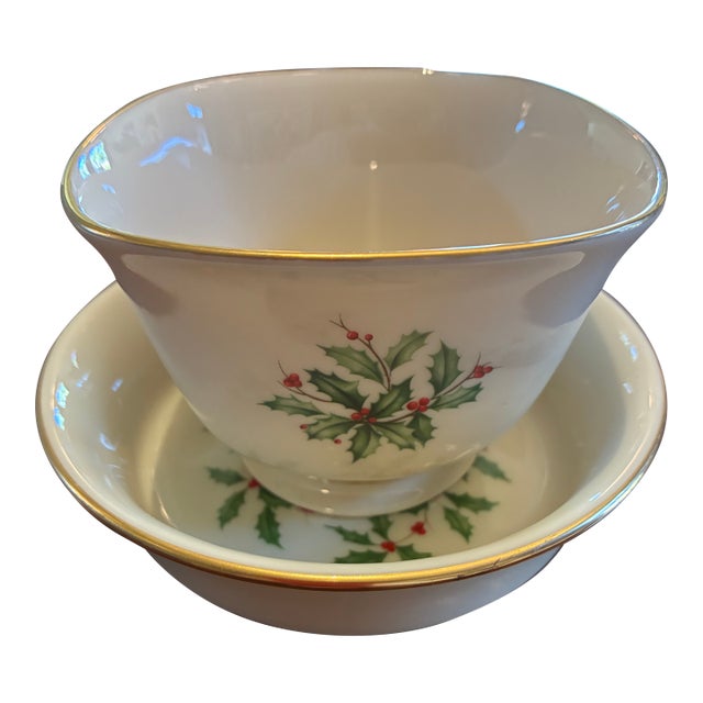 Late 20th Century Lenox China Candy Dish With Matching Saucer in Holiday Pattern - Set of 2 For Sale