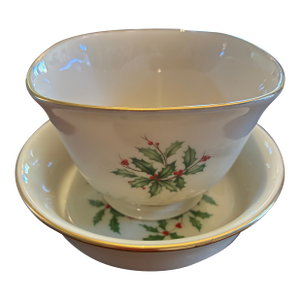 Late 20th Century Lenox China Candy Dish With Matching Saucer in Holiday Pattern - Set of 2