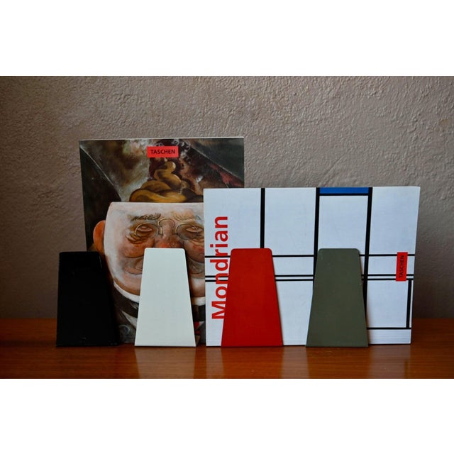 Minimalist Bookends in Lacquered Metal, 1960s, Set of 4 For Sale - Image 6 of 6