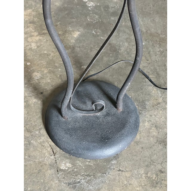1980s American Modernist Designer Postmodern Metal and Acrylic Floor Lamp. For Sale - Image 11 of 12