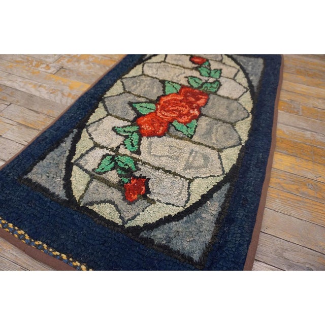 Textile 1890s Gray Blue Medallion Folk Art Antique American Hooked Woven Wool Small Rug For Sale - Image 7 of 8