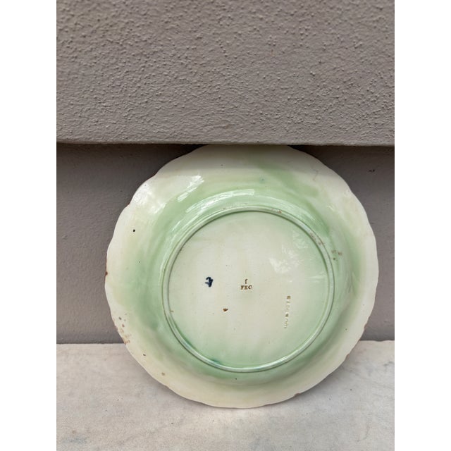 Wedgwood 19th Century Wedgwood Majolica Sunflower Plate For Sale - Image 4 of 4