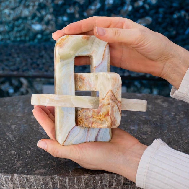 Onyx Decorative Object Knot by Forzini, in New conditions. Designed from 2000