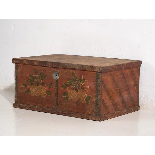 Brown Small Antique Chest with Floral Motifs, 1920s For Sale - Image 8 of 10