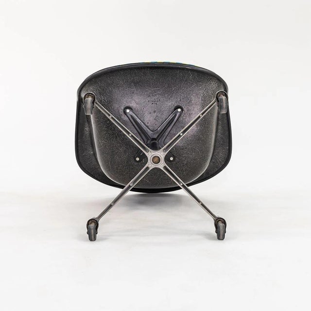 1967 Set of 8 Herman Miller Eames Pacc Armshell Chairs With Girard Upholstery For Sale - Image 9 of 11