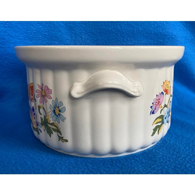 2.5 Quart Round Covered HyStyle Oven-to-Table Casserole is microwave safe & dishwasher safe. Aynsley's Cottage Garden...