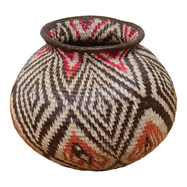 Finely Woven Earthy Diamond Motif Embera Basket For Sale