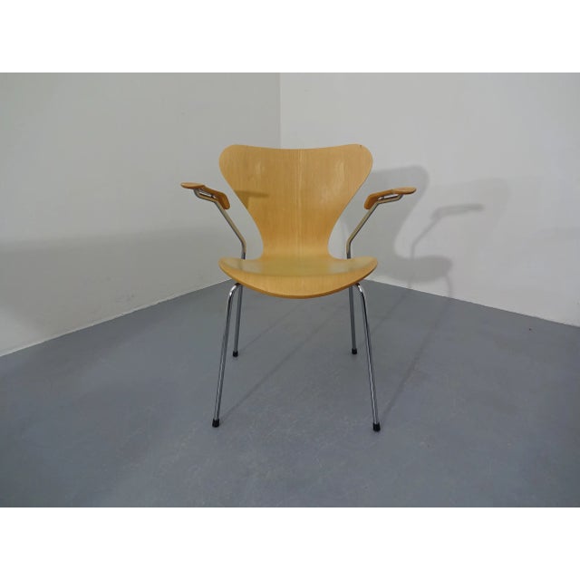 Danish 3207 Armchair by Arne Jacobsen for Fritz Hansen, 1991 For Sale - Image 3 of 18