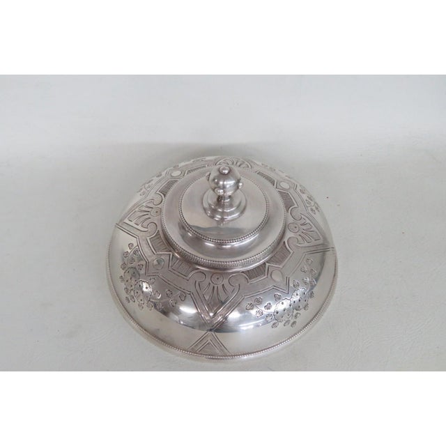 Late 18th Century Meriden Britannia Silver Plated Handled Butter Dish Soup Tureen With Lid For Sale - Image 11 of 18