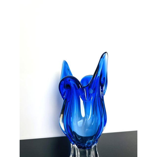 Mid-Century Modern Large Vintage Model 296/1/32 Cobalt Blue Art Glass Vase by Josef Hospodka for Chřibská, Czechoslovakia, 1960s For Sale - Image 3 of 10