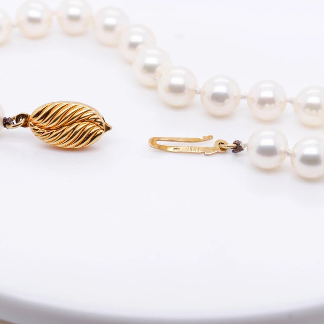 Gold Vintage 18k Gold & Cultured Pearl Single Strand Bracelet For Sale - Image 8 of 12