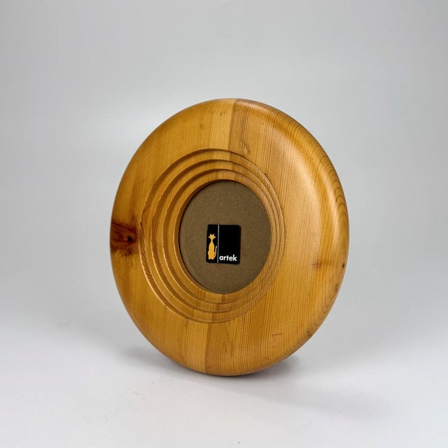 Artek Mid-Century Modern Round Pine Picture Frame by Alvar Aalto for Artek, 1970s For Sale - Image 4 of 10
