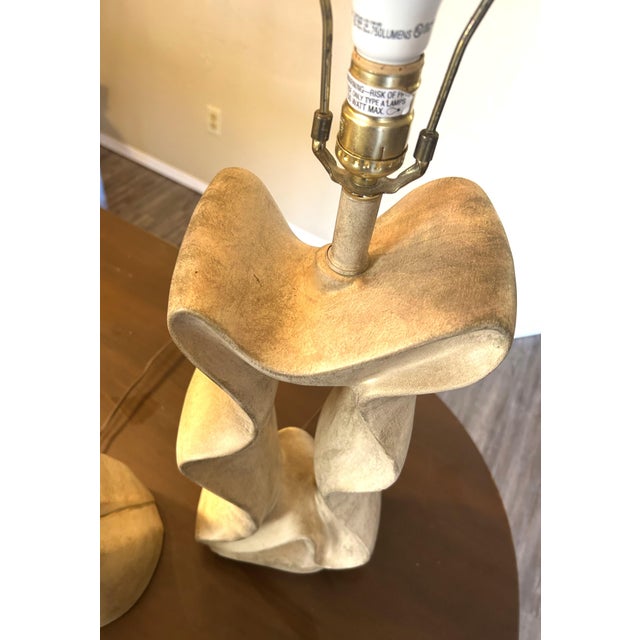 1980's Jaro Style Biomorphic Post-Modern Freeform Ribbon Motif Table Lamps Pair For Sale - Image 15 of 17