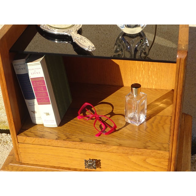 Vintage Bedside Table in Light Oak with Splayed Legs and Black Glass Top, 1960s For Sale - Image 6 of 18