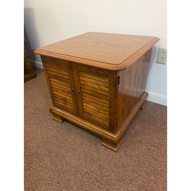 Ethan Allen LP Album holder cabinet Top is in excellent condition. small scratch on door and very slight wear near feet