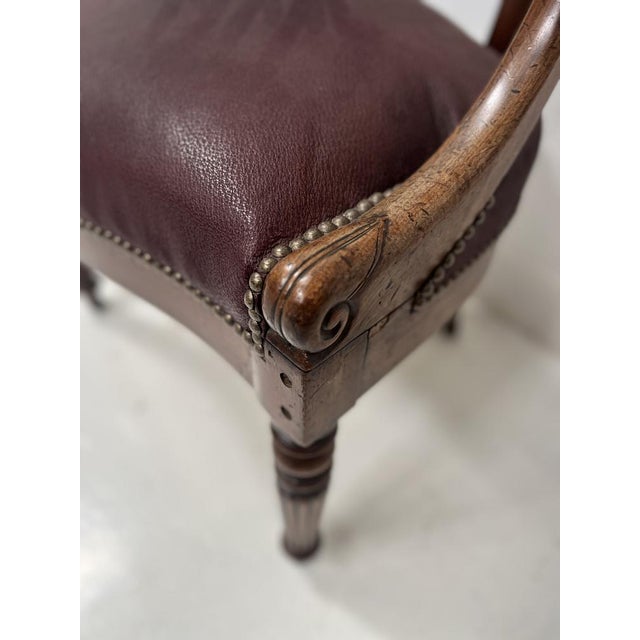 Traditional Empire Style Desk Chair in Mahogany and Veneer, 19th Century For Sale - Image 3 of 12